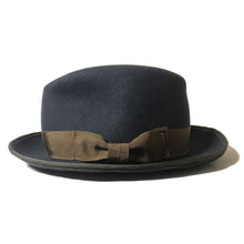 Load image into Gallery viewer, Elwood Grey medium brim fedora hat by Carlisle Hats featuring a classic design and a stylish grey finish.