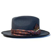 Load image into Gallery viewer, Carlisle Hats Camden Street X Fedora in grey displayed on a mannequin, showcasing its classic fedora style and wide brim.