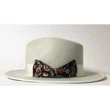 Load image into Gallery viewer, Carlisle Hats Camden 6.5 Stone Fedora made of Merino wool felt, featuring a classic wide brim and stylish design.