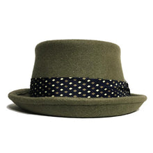 Load image into Gallery viewer, Carlisle Hats Pork Pie Fawn C, classic beige pork pie hat with a narrow brim and stylish band, made for a timeless look.